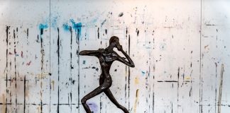 TERE METTA: EL ARTE COMO UN ESPEJO INTERIOR